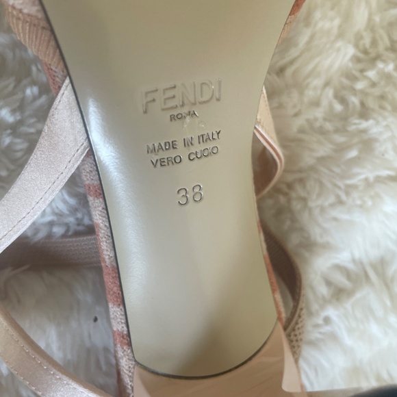 New never worn Fendi heels - Picture 6 of 11